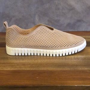 Women’s slip on shoes